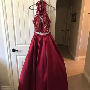 Ruby Red Alyce Paris prom dress size 4, worn once!